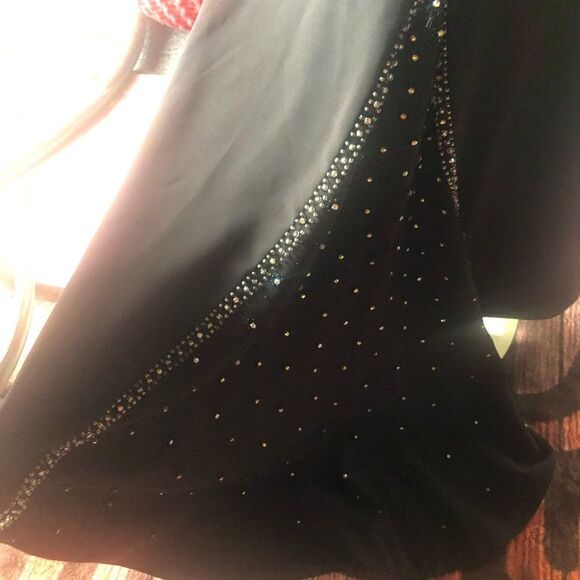 🔥 Cassandra Stone Beautiful black mermaid tale with sequins dress. - Picture 5 of 13